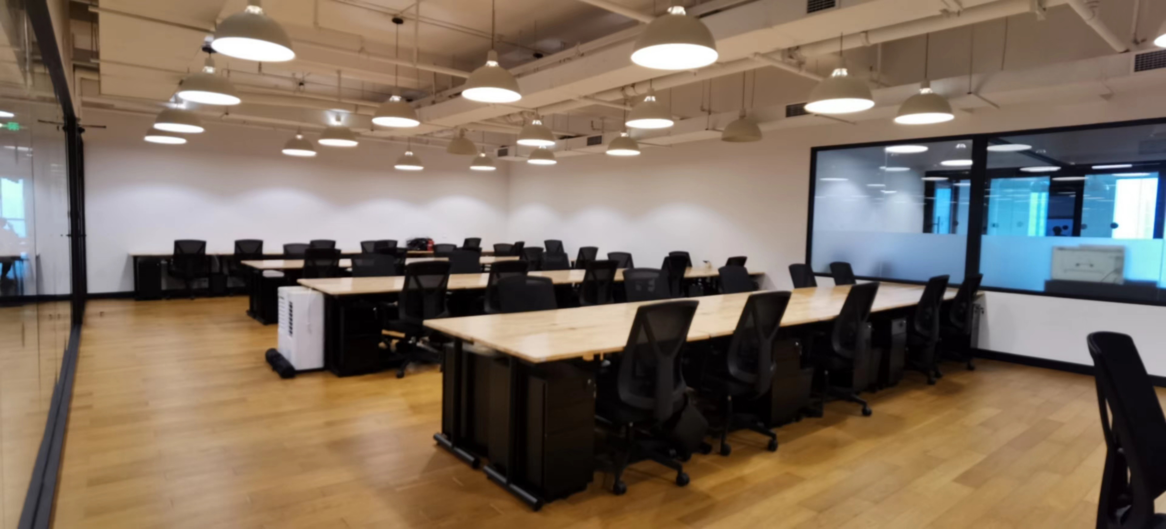 WeWork 睿东中心 - 成都联合办公空间